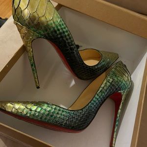 Christian louboutin so Kate